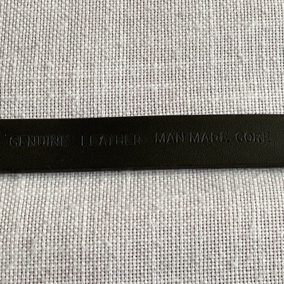 NEW Western Black Leather With Metal Medalions Adjustable Belt Size M/L NWOT - Picture 9 of 16